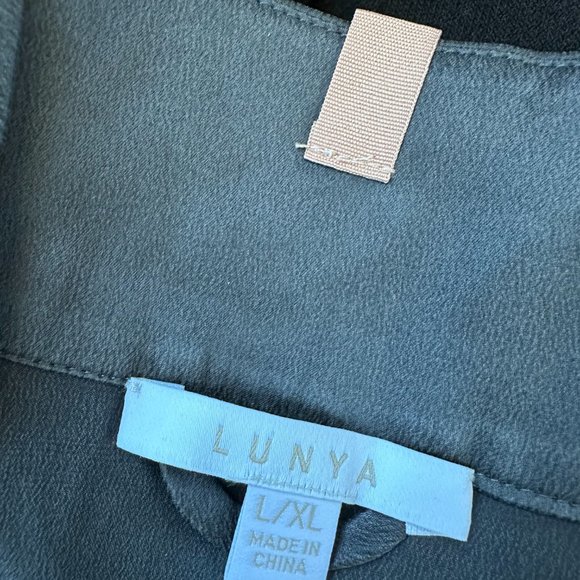 Lunya Washable Silk Robe L/XL Black Eclipse Self Tie Belt Pockets Hypoallergenic - Picture 6 of 11